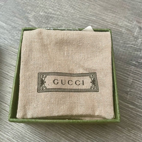 Gucci Interlocking G Stud Earrings - Picture 3 of 4